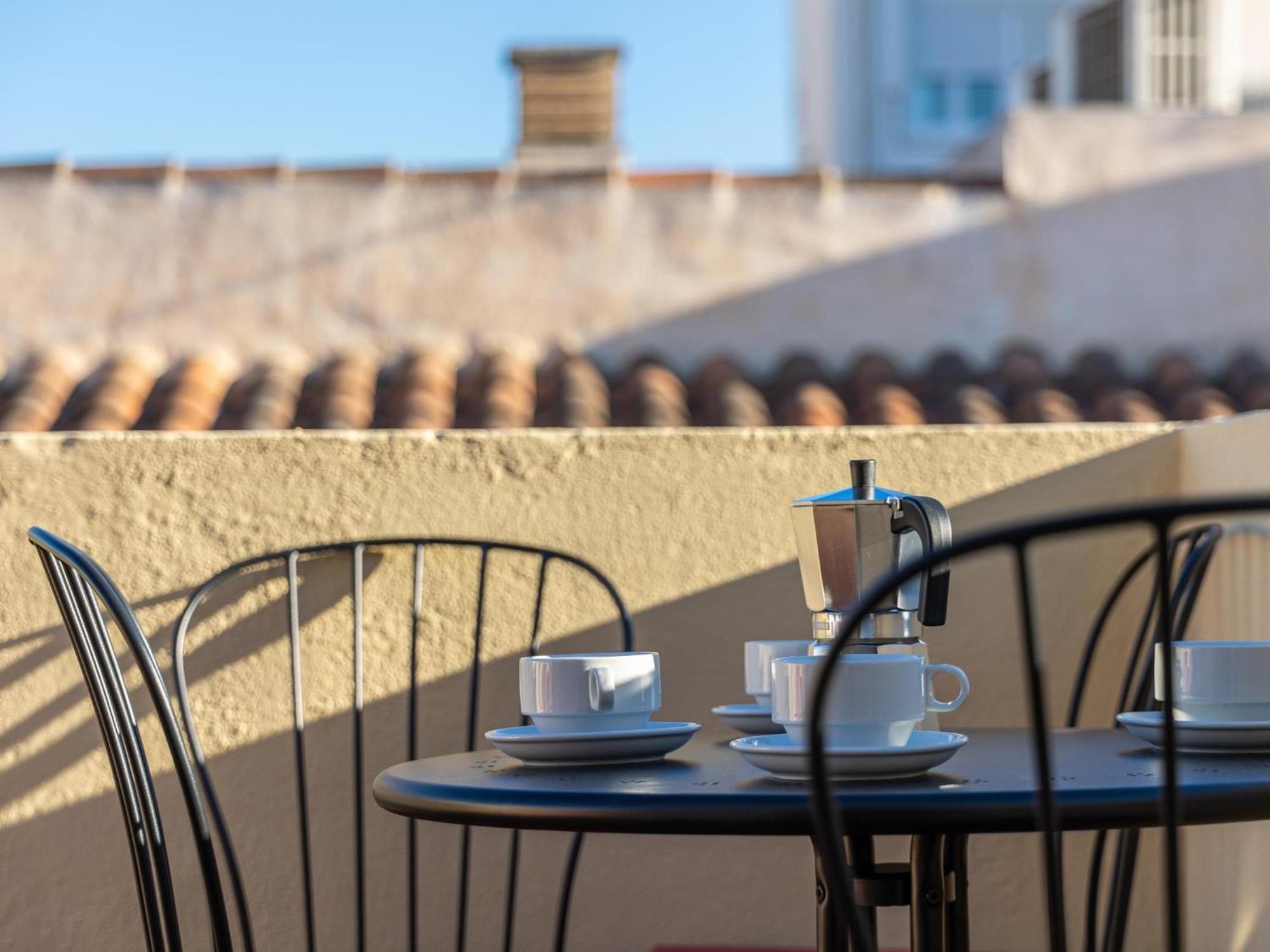 H2M Lazcano With Sunny Terrace In Old Town Málaga Eksteriør bilde